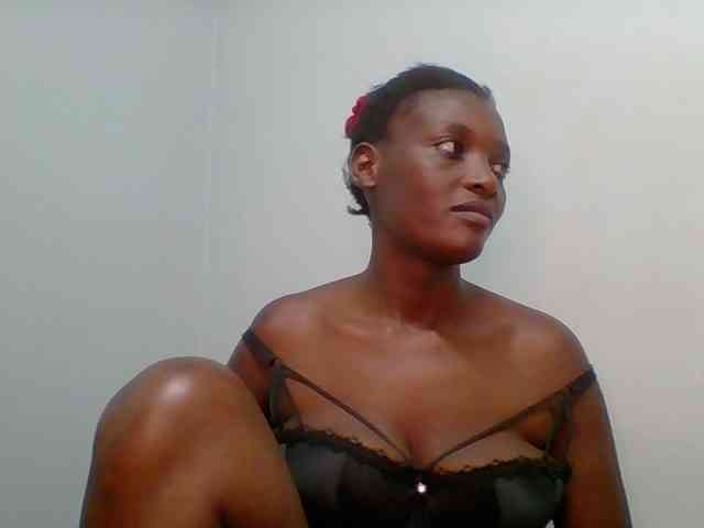 Chocolate-saucy webcam