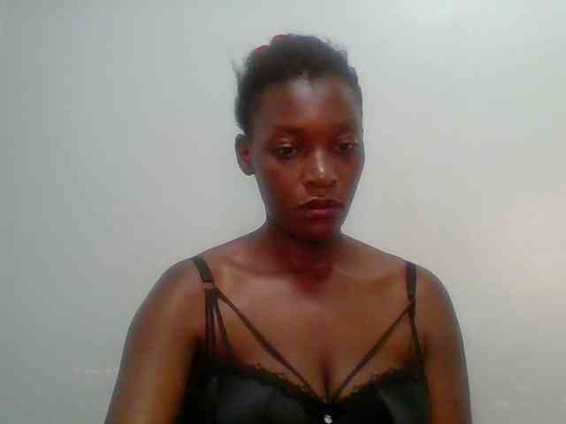 Chocolate-saucy webcam