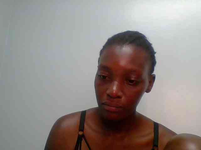 Chocolate-saucy webcam