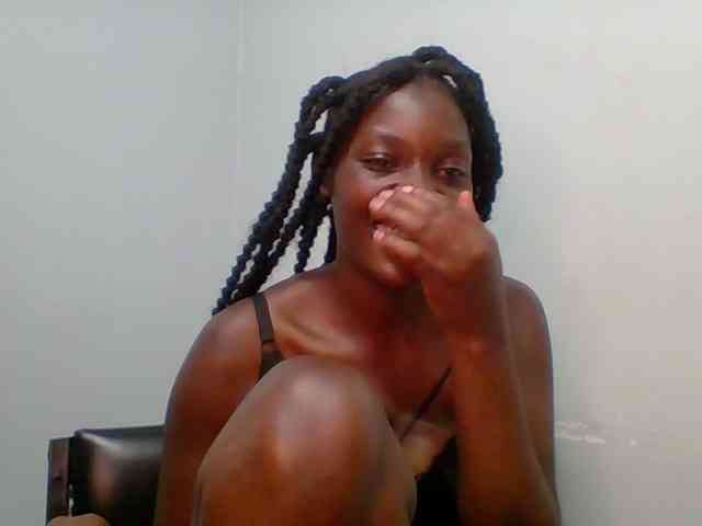 Chocolate-saucy webcam