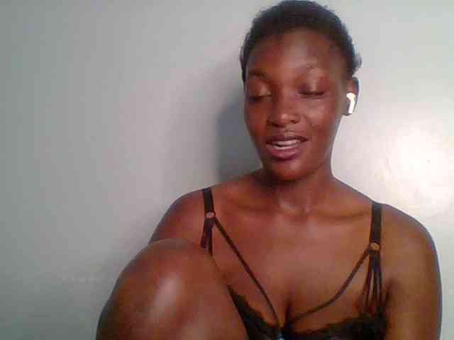 Chocolate-saucy webcam