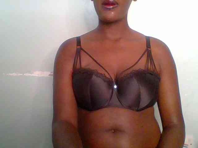 Chocolate-saucy webcam