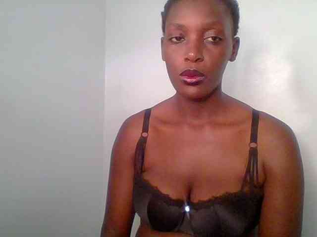 Chocolate-saucy webcam