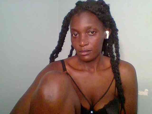 Chocolate-saucy webcam