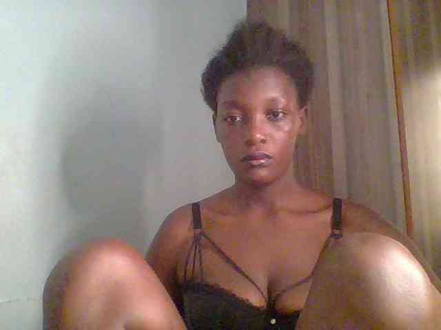 Chocolate-saucy webcam