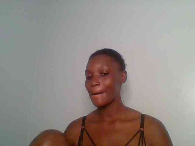 Chocolate-saucy webcam