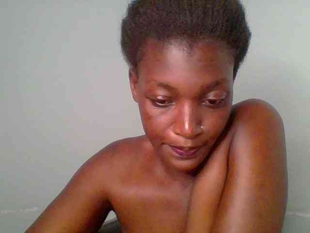 Chocolate-saucy webcam