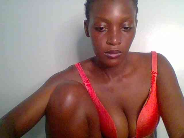 Chocolate-saucy webcam