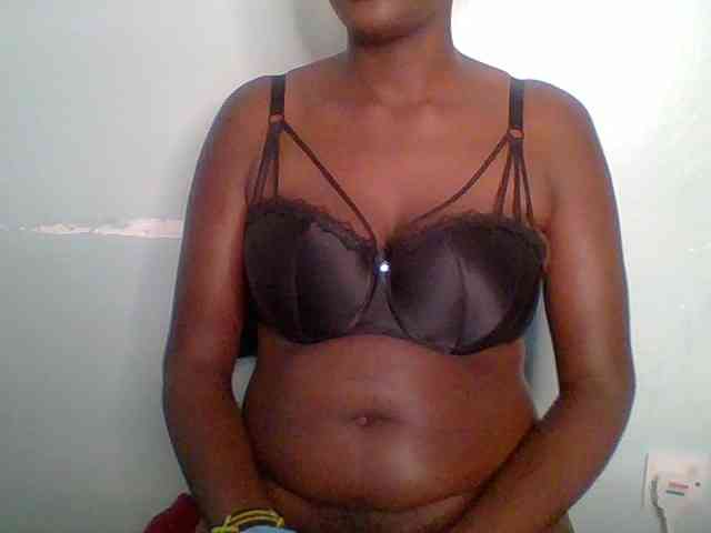 Chocolate-saucy webcam