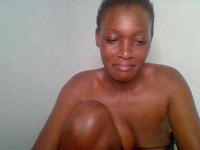 Chocolate-saucy webcam