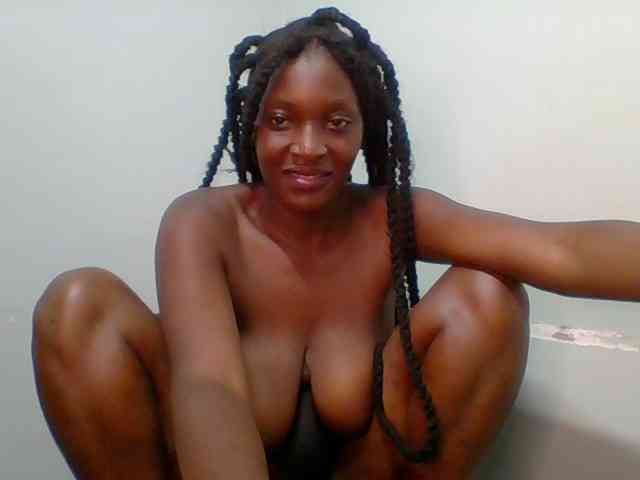 Chocolate-saucy webcam