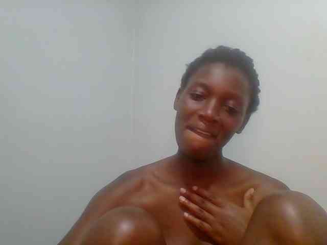 Chocolate-saucy webcam