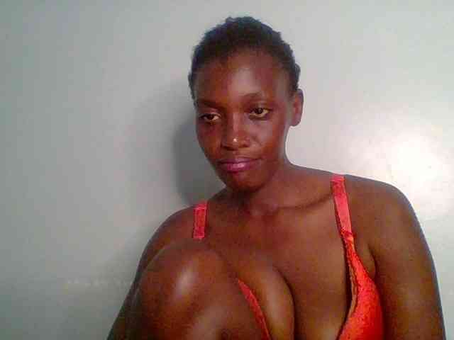 Chocolate-saucy webcam