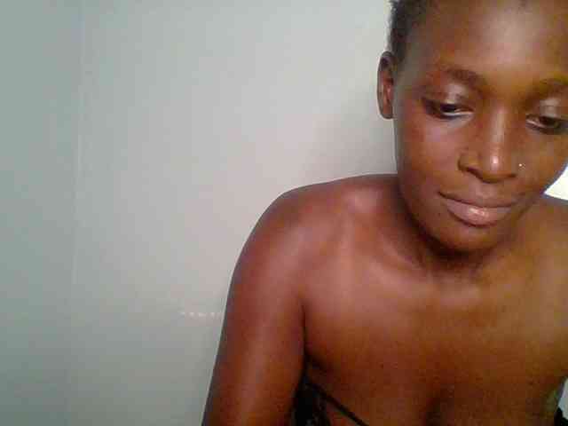 Chocolate-saucy webcam