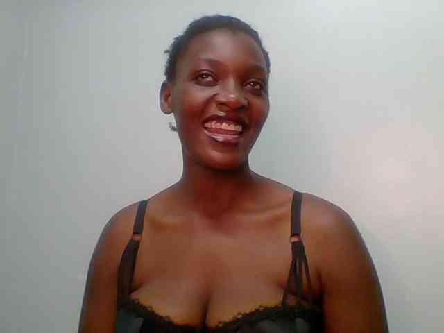 Chocolate-saucy webcam