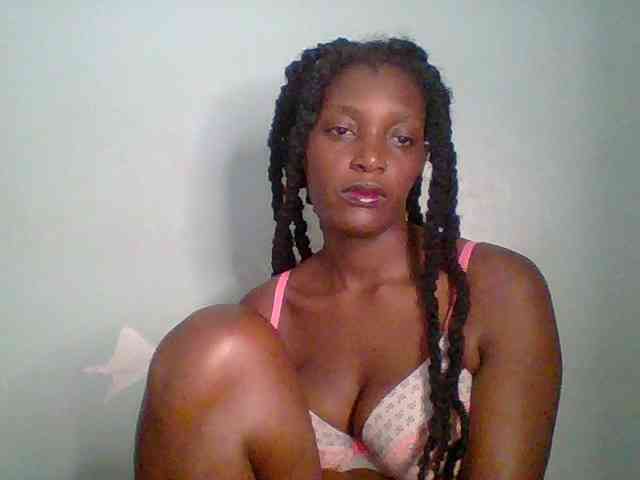 Chocolate-saucy webcam