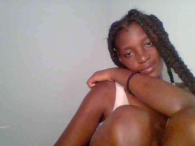 Chocolate-saucy webcam