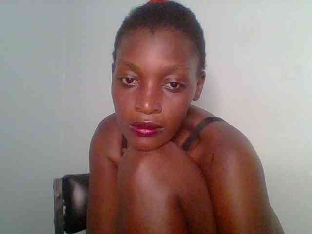 Chocolate-saucy webcam