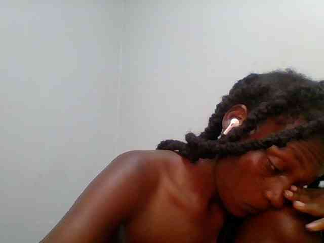 Chocolate-saucy webcam