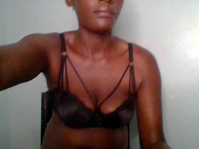 Chocolate-saucy webcam