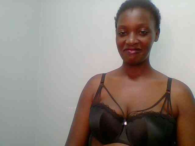 Chocolate-saucy webcam