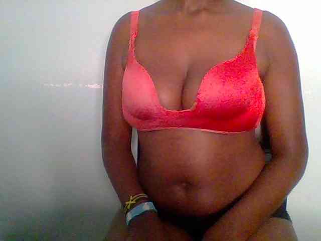 Chocolate-saucy webcam