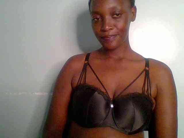 Chocolate-saucy webcam