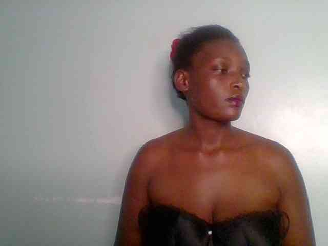 Chocolate-saucy webcam