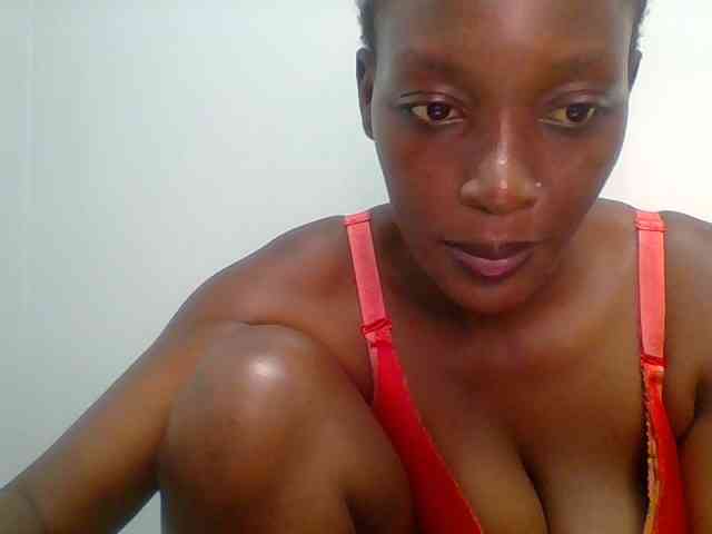 Chocolate-saucy webcam