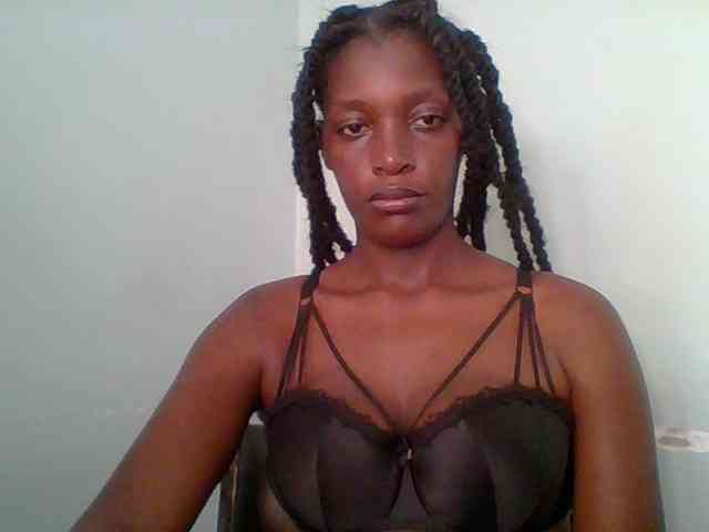 Chocolate-saucy webcam