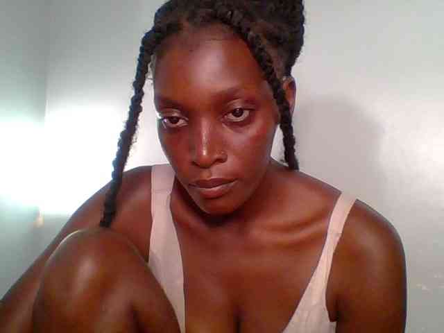 Chocolate-saucy webcam