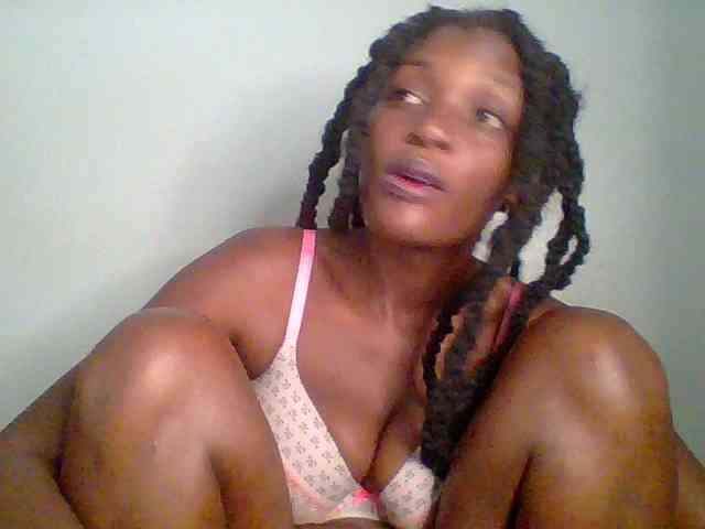 Chocolate-saucy webcam