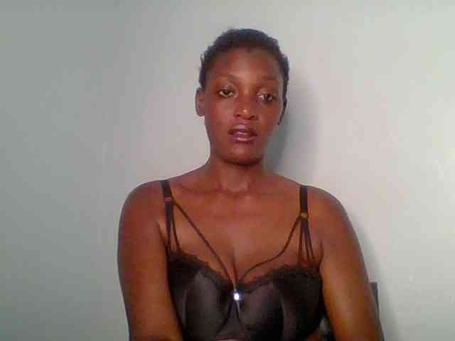 Chocolate-saucy webcam