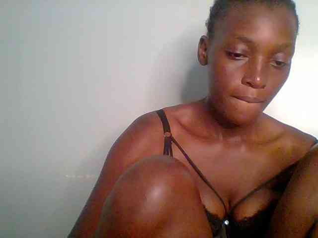 Chocolate-saucy webcam