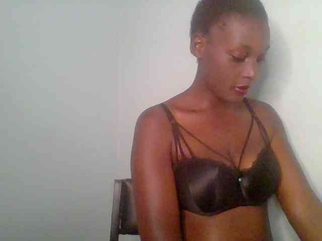 Chocolate-saucy webcam