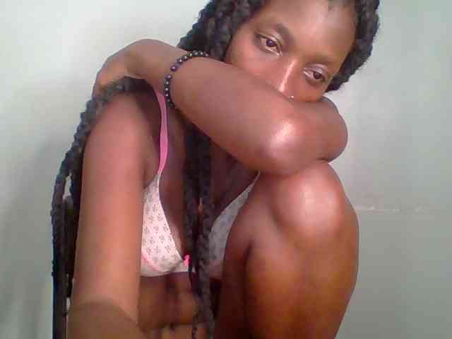 Chocolate-saucy webcam