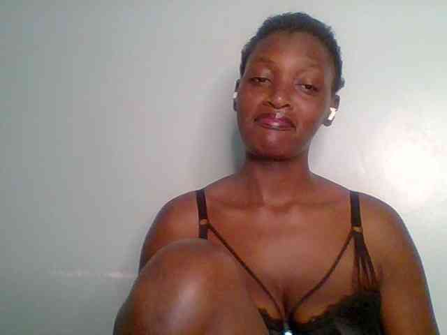 Chocolate-saucy webcam