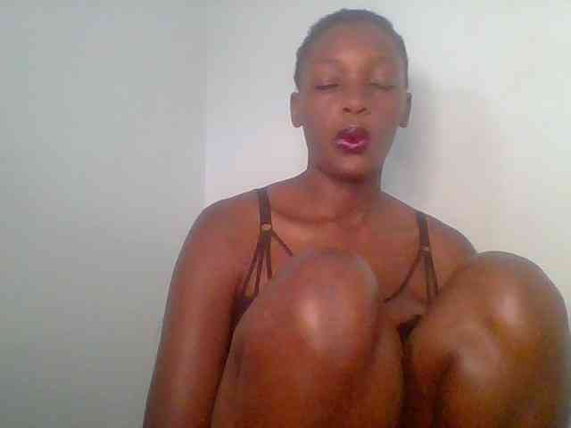 Chocolate-saucy webcam