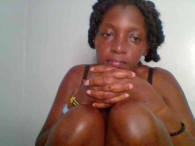 Chocolate-saucy webcam