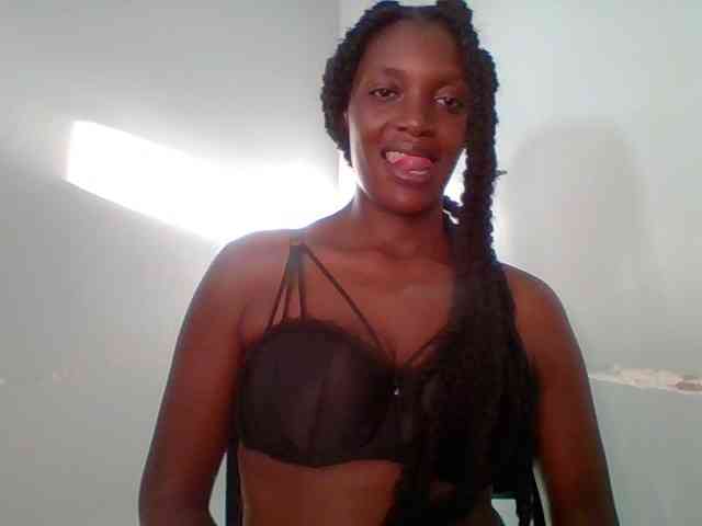 Chocolate-saucy webcam