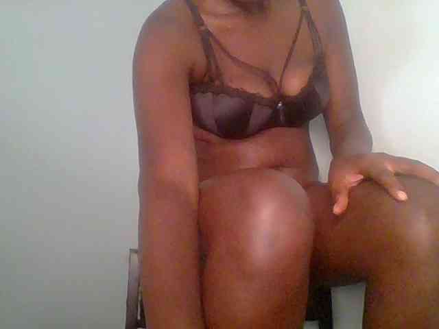 Chocolate-saucy webcam