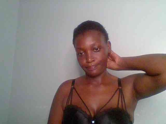 Chocolate-saucy webcam