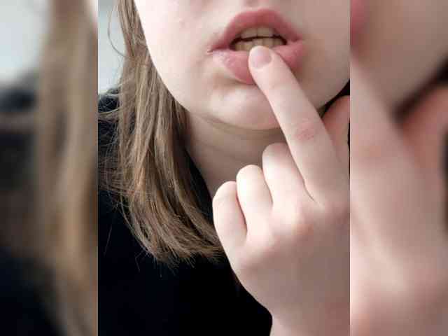 PennilessPrincess webcam