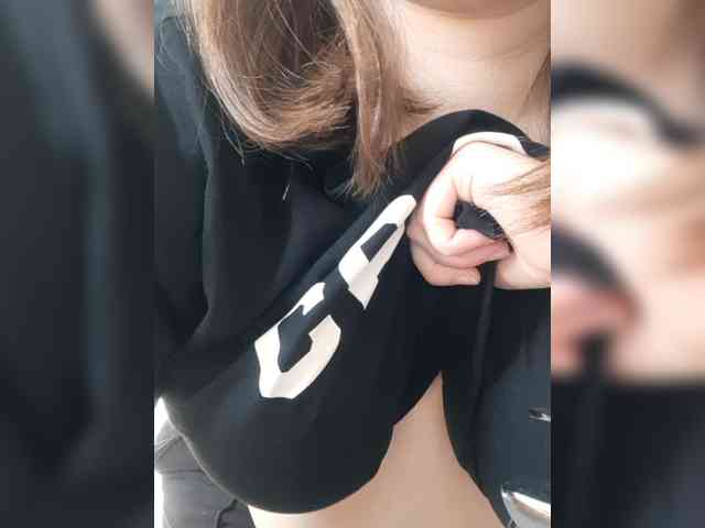 PennilessPrincess webcam