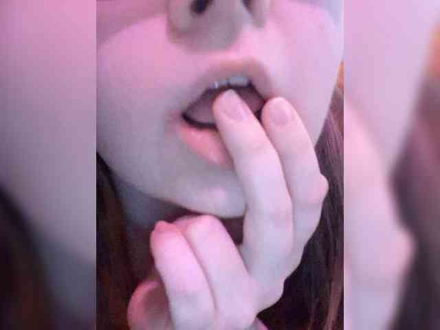 PennilessPrincess webcam