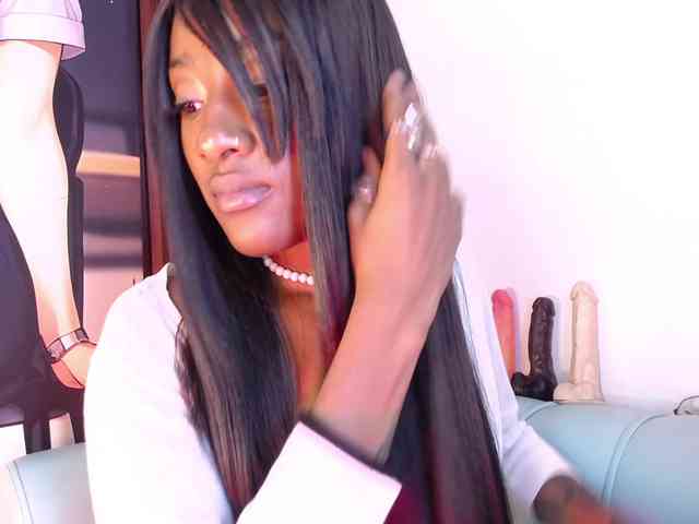 Sofi-Thomas Live Webcam on BongaCams