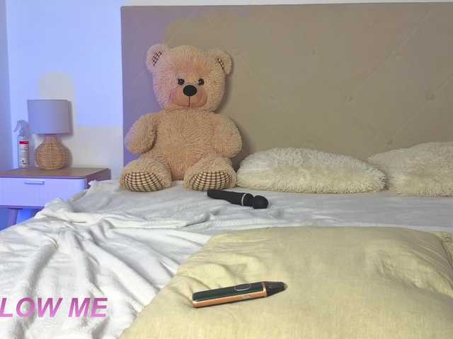 A-R-T-A1's BongaCams show and profile