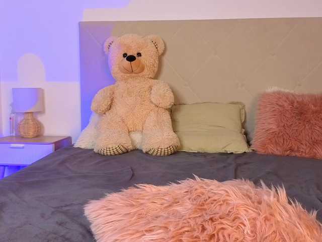 A-R-T-A1's BongaCams show and profile