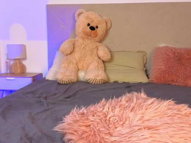 A-R-T-A1's BongaCams show and profile