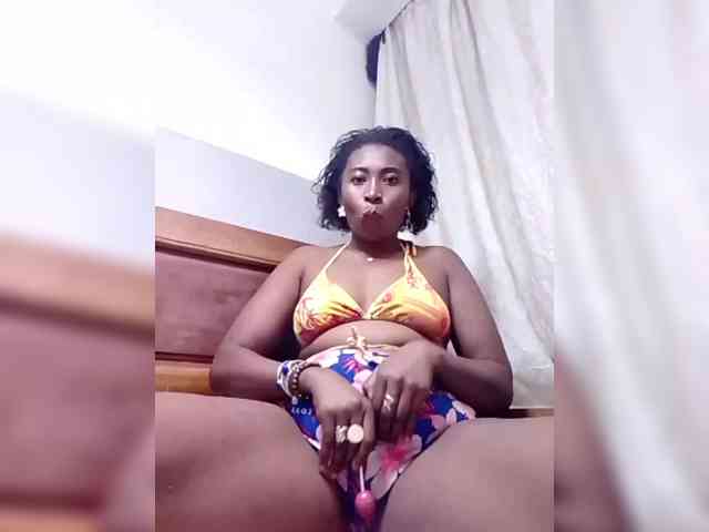 Linda331 webcam